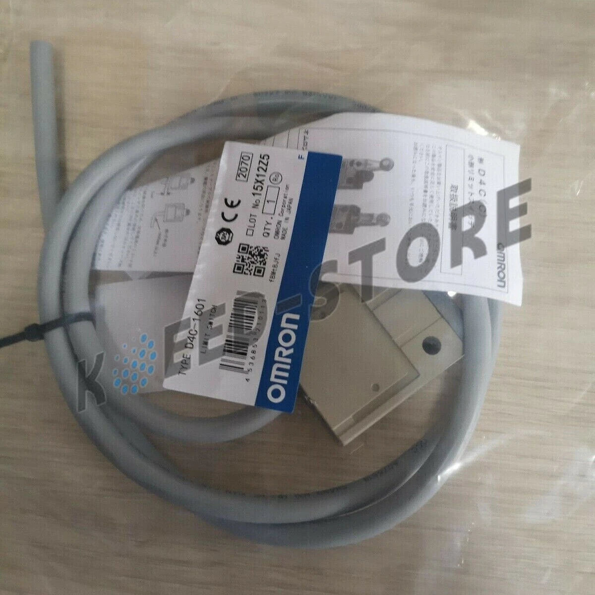 1PCS Omron D4C-1601 D4C1601 Limit Switch