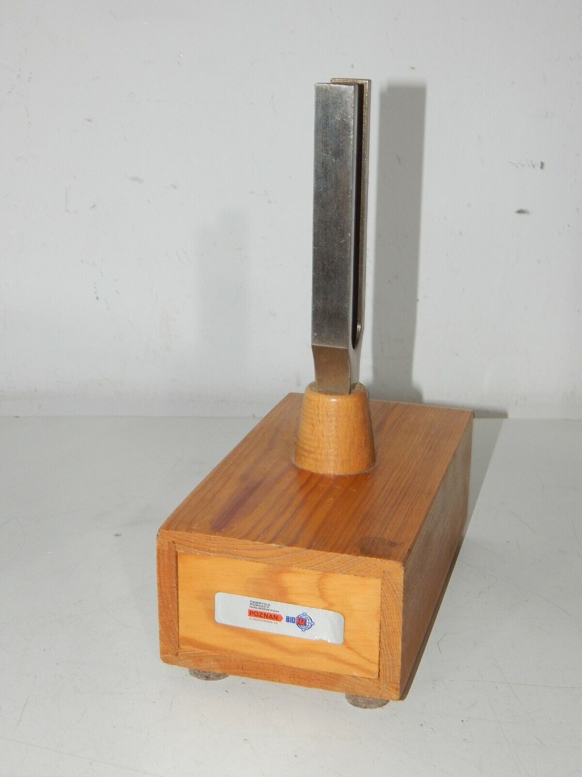 Used Diapason 435 Tuning Fork with Resonance Box for School Aid - DIAPASON