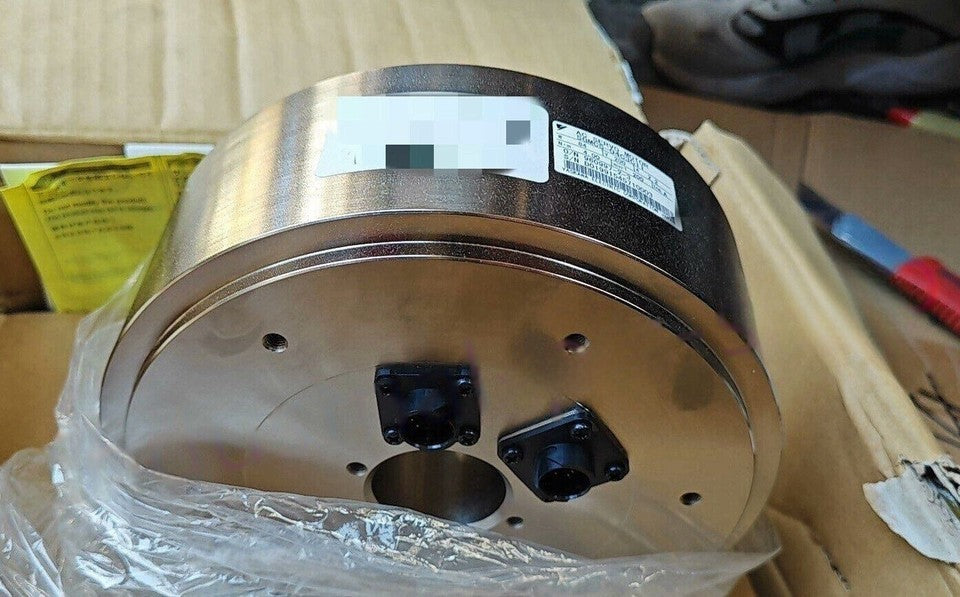 YASKAWA SGMCS-04C3C11 Servo Motor ping One