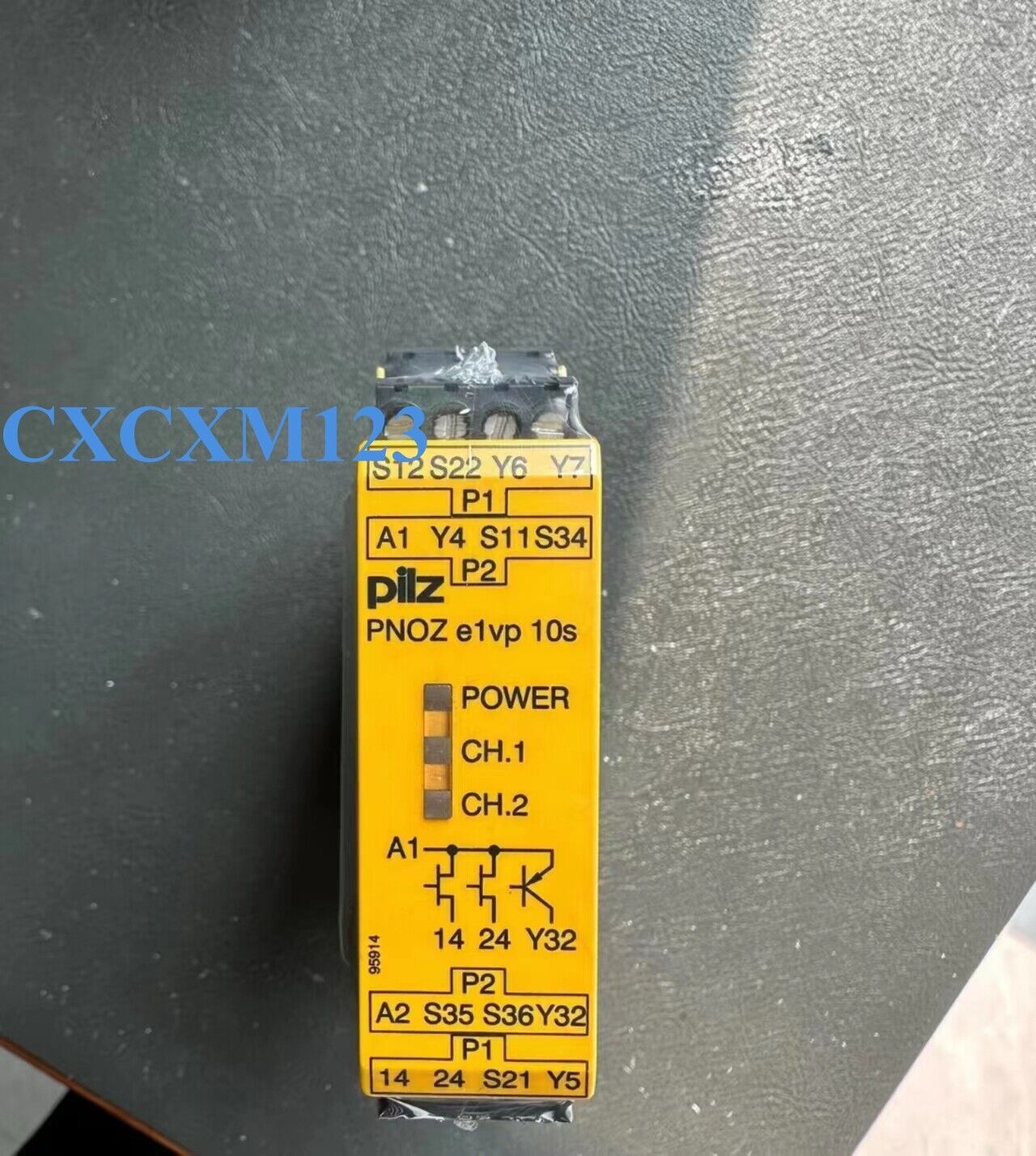 new  Pilz  PNOZ 774131 e1vp Safety relay 10/24VDC   or