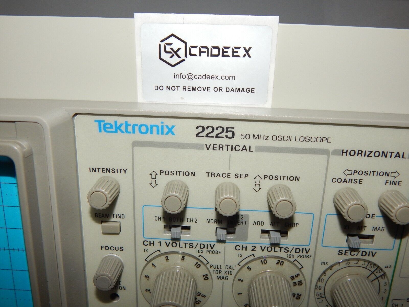 TEKTRONIX 2225 Oscilloscope 50MHz Rackmount Probe - TEKTRONIX