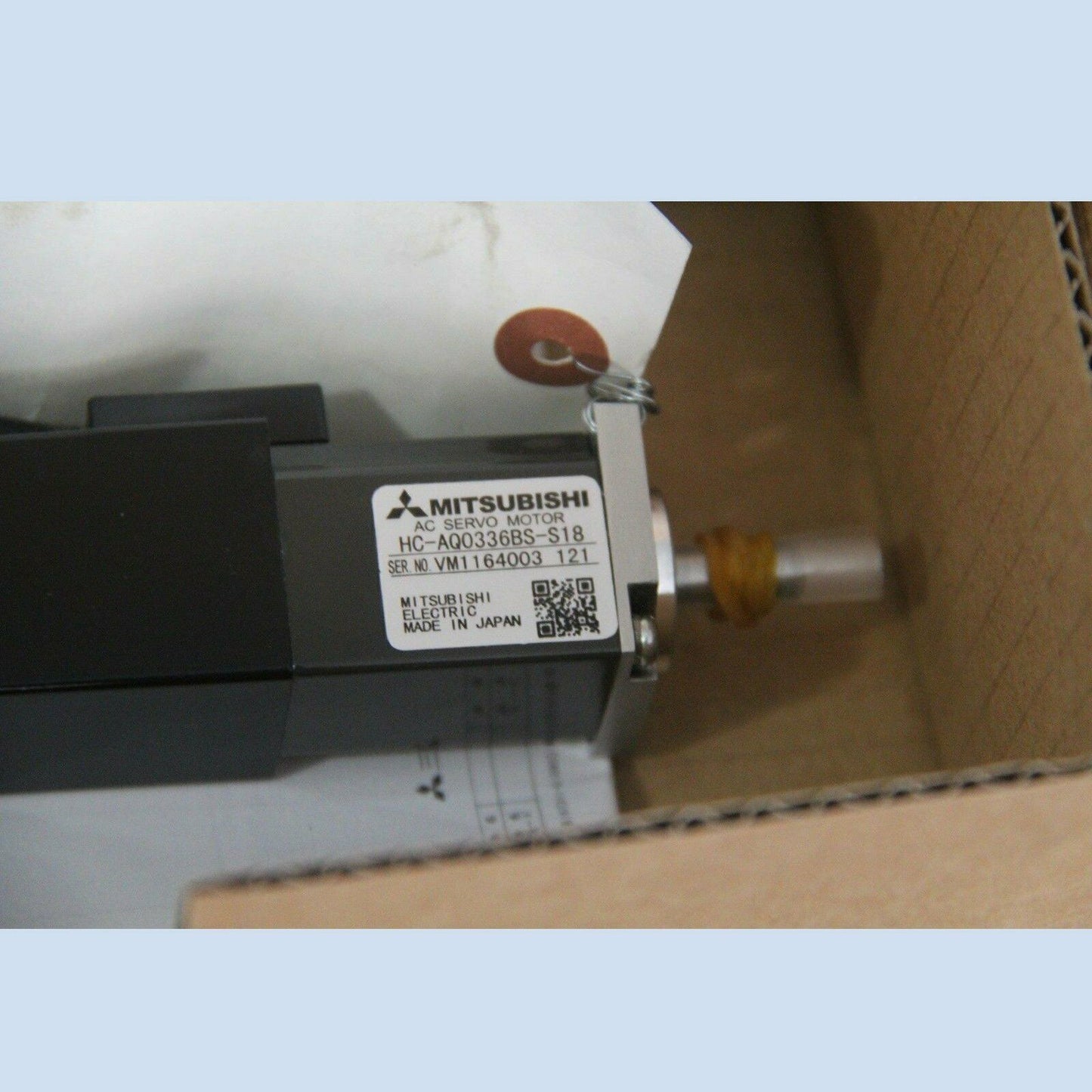 Mitsubishi servo motor HC-AQ0336BS-S18 - MITSUBISHI