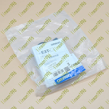 Omron E3T-FL13 Diffuse Photoelectric Sensor - OMRON