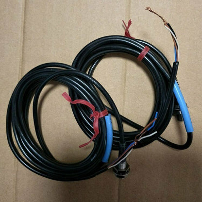 used ONE Keyence Proximity Sensor Tested EZ-8M - ONE