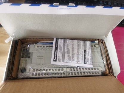 1PC Panasonic PLC AFPX0L60R-F FP-X0L60R In Box