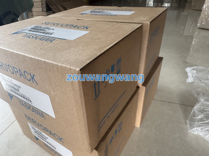 new In Box YASKAWA SGDH-10AE YASKAWA SGDH10AEServo Drive