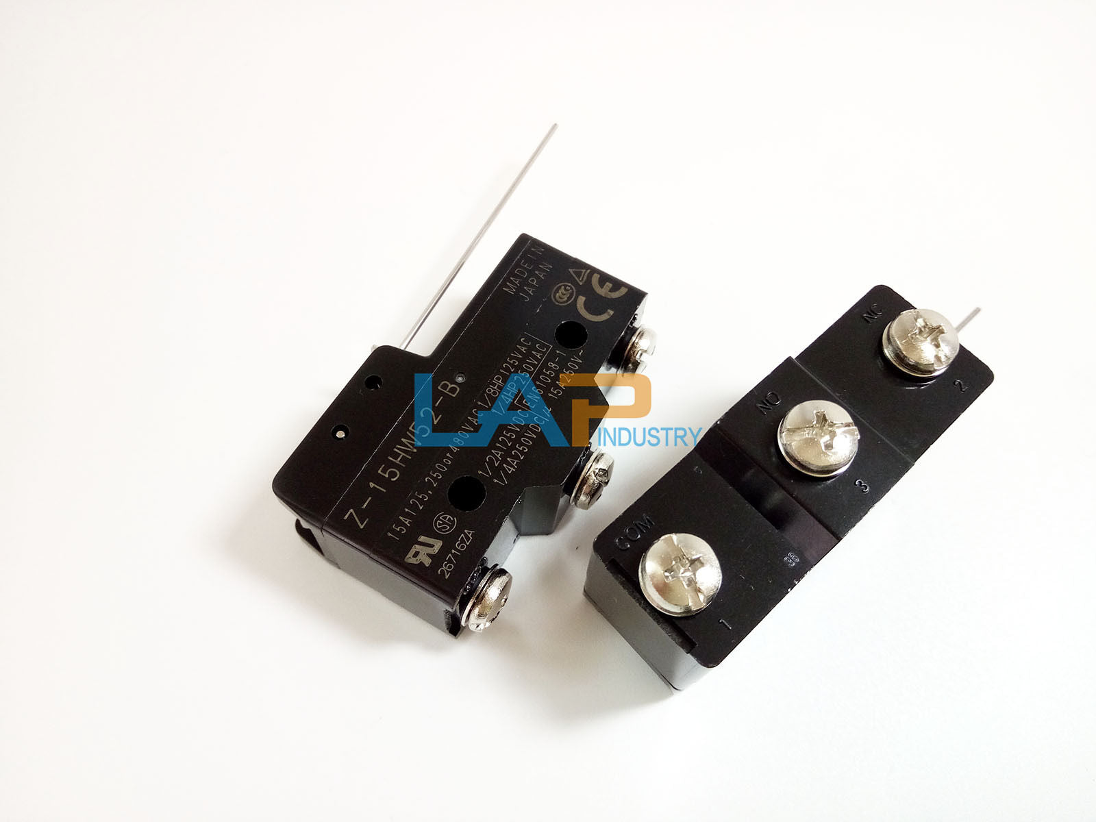 new 1PC  Omron Limit Switch Z-15HW52-B