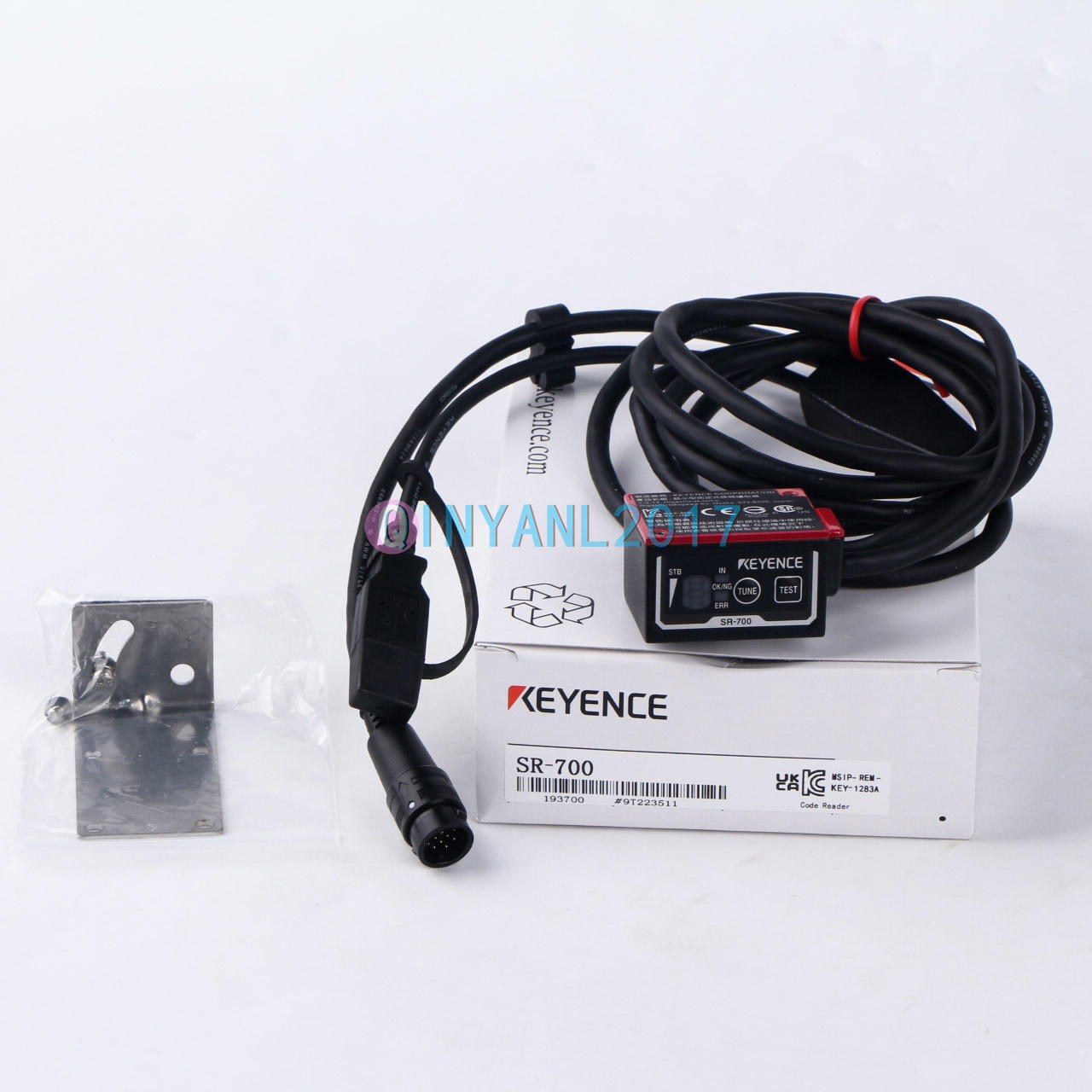 new ONE KEYENCE SR-700 Code Reader - KEYENCE
