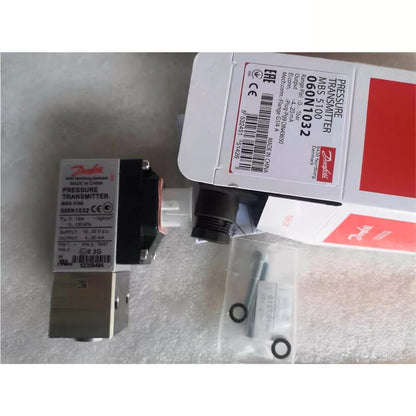 new 1pcs Danfoss MBS5100 060N1032 0-1bar Pressure Transmitter Sensor - DANFOSS
