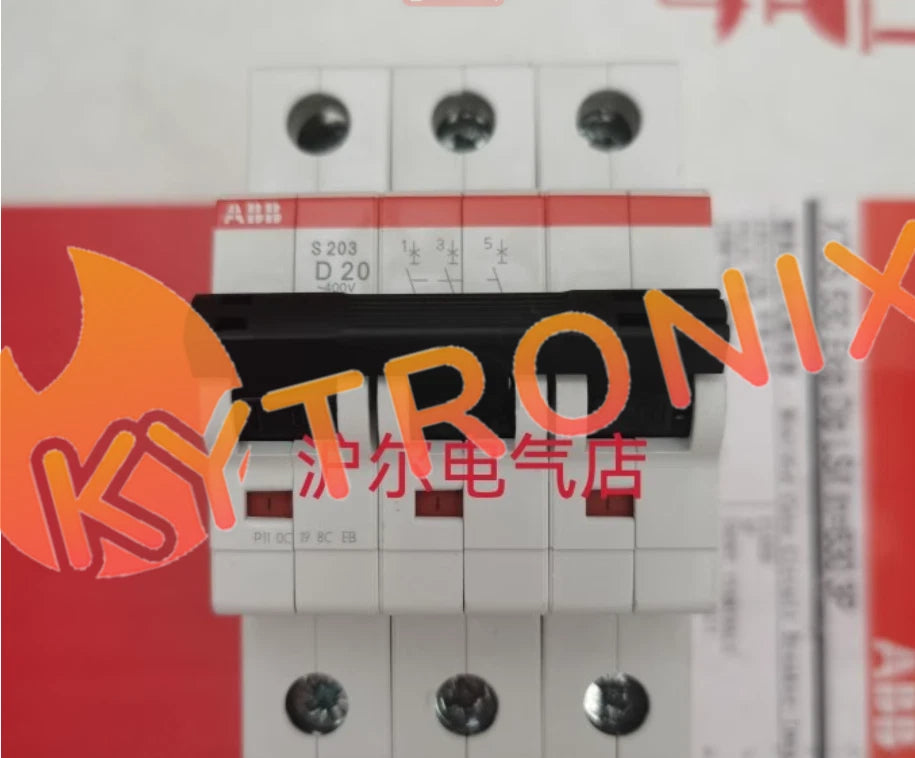 1PCS ABB Miniature circuit breaker S203-D32