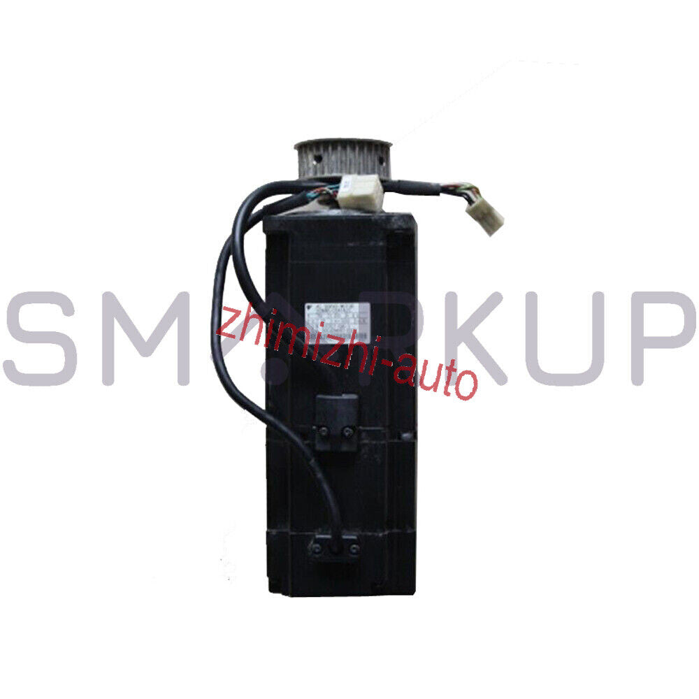 new In Box YASKAWA SGMAH-08A1A2C Servo Motor