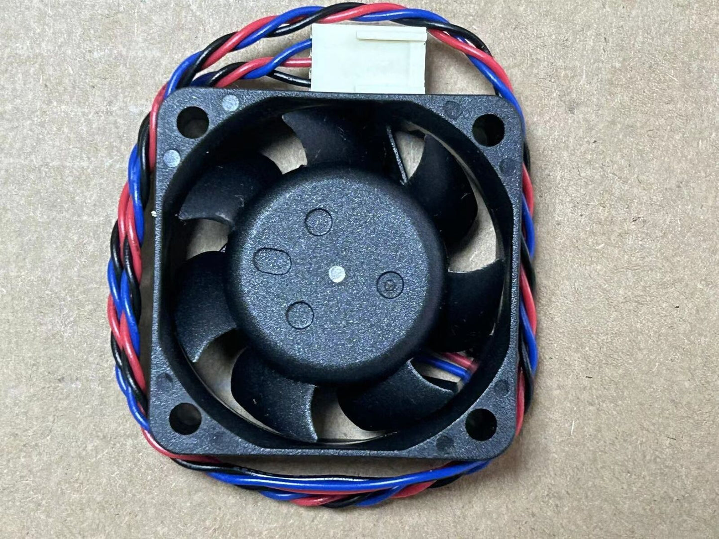 new 1pc DELTA AFB0412LB fan 4015 12V 0.09A 40*40*15MM 3pin