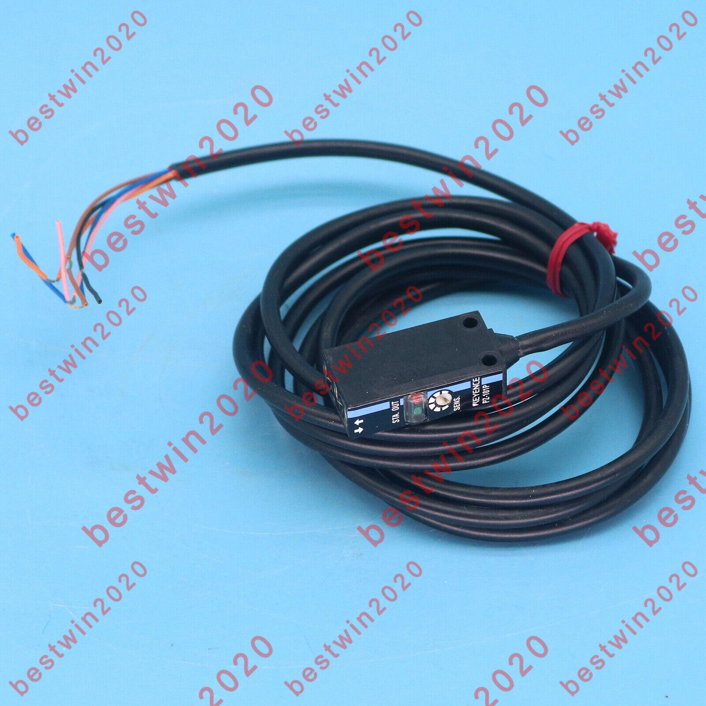 Keyence PZ-101P Photoelectric Sensor - One-Year Warranty - KEYENCE