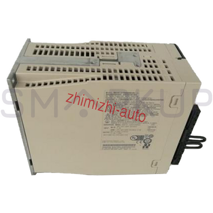 new  In Box YASKAWA SGD7S-120A10A002 Servo Drive