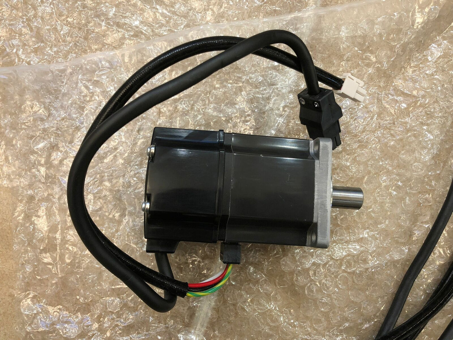 used ONE ONE HC-KFS23 200W AC Servo Motor - MITSUBISHI
