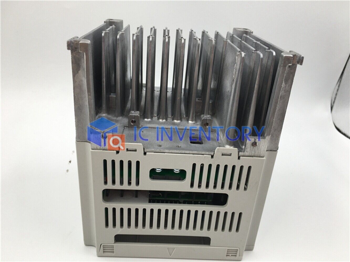 new 1PCS LS(LG) Inverter SV008IG5-4 0.75KW 380V - BRAND NAME