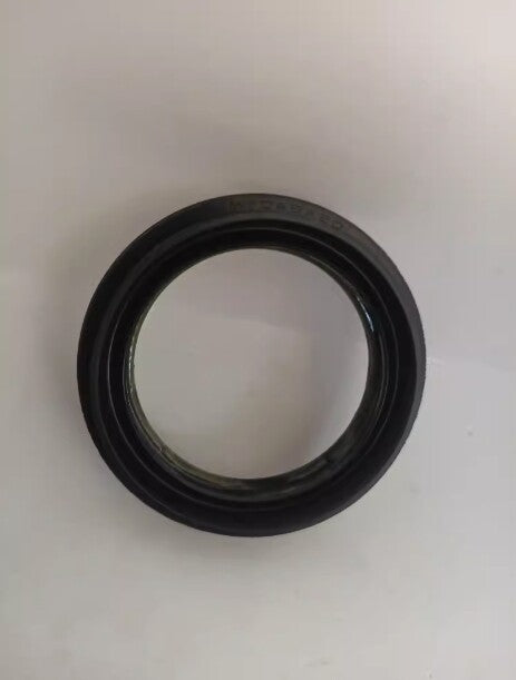 1PCS  FIT FOR MT045A20 transfer box rear oil seal