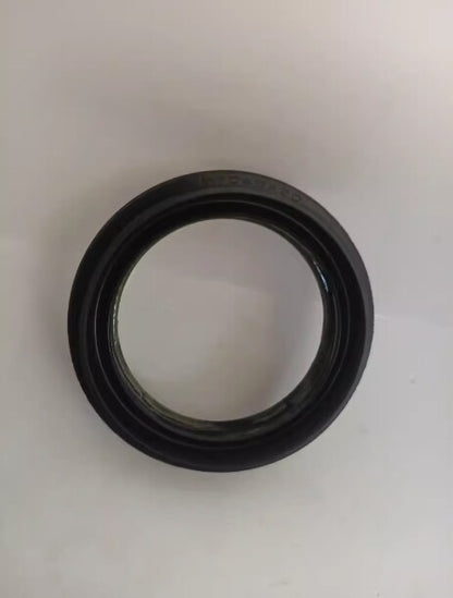 1PCS  FIT FOR MT045A20 transfer box rear oil seal