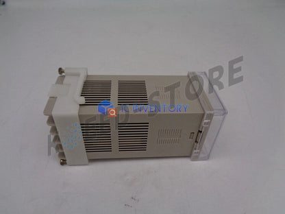 1PCS Omron E5CS-R1PX thermostat