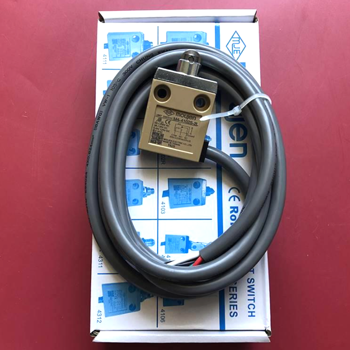 Moujen M4-4102S-2L M44102S2L Limit Switch 125/250VAC 5A - MOUJEN
