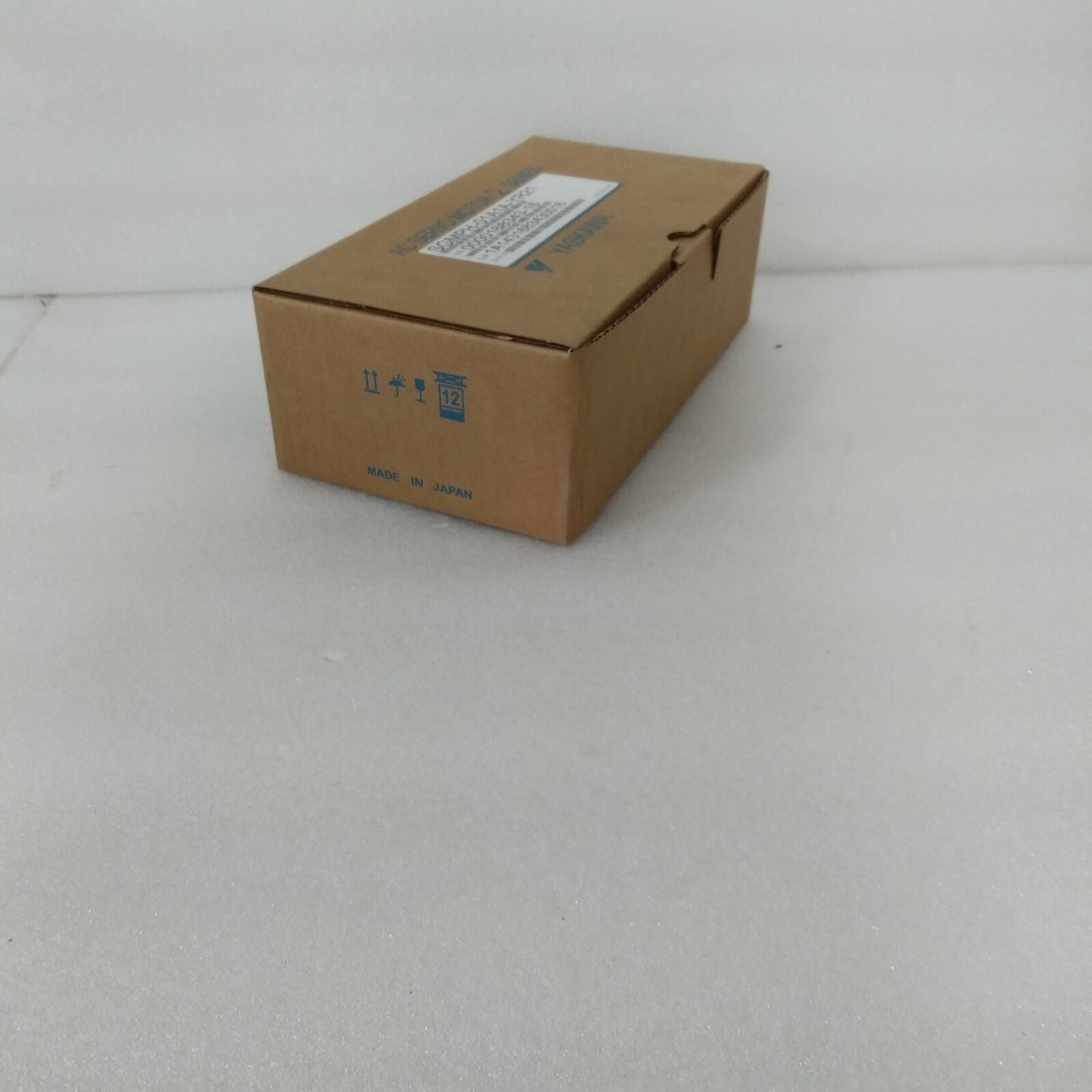 New Yaskawa Servo Motor SGMPH-01A1A-YR21 Sent Within 24 Hours - YASKAWA