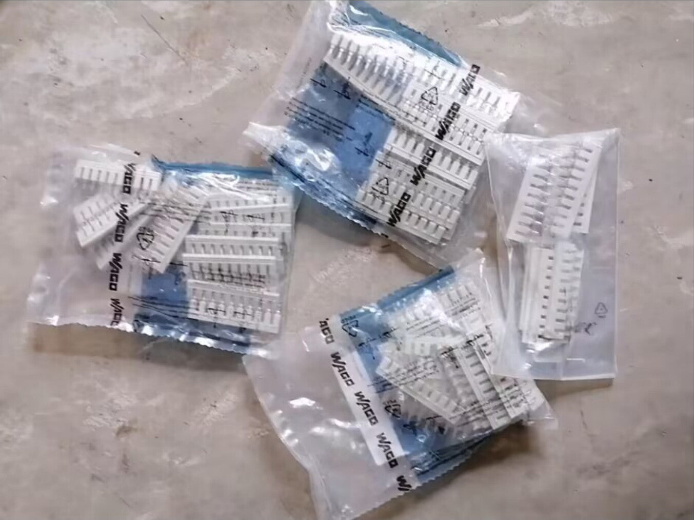 25PCS/1Bag Wago 2002-410 2002410 Connectors Free Ship