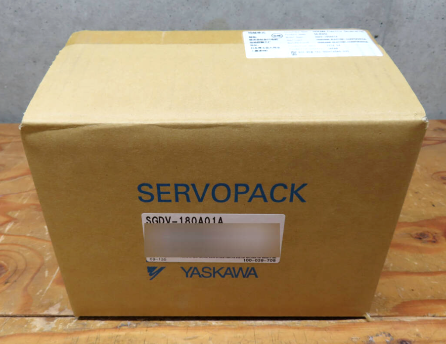 Yaskawa SGDV-180A01A SERVOPACK | High-Efficiency Industrial Motor Controller | 180V, 1A, 180W | Compact Design | 1.8kg - YASKAWA