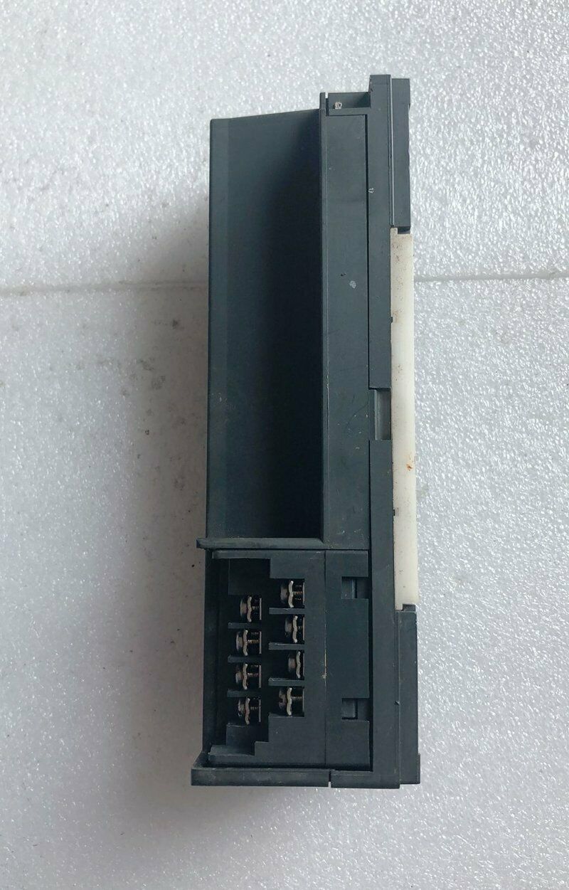 Mitsubishi MELSEC OUTPUT UNIT AJ35TC1-32T - Tested in good condition - MITSUBISHI