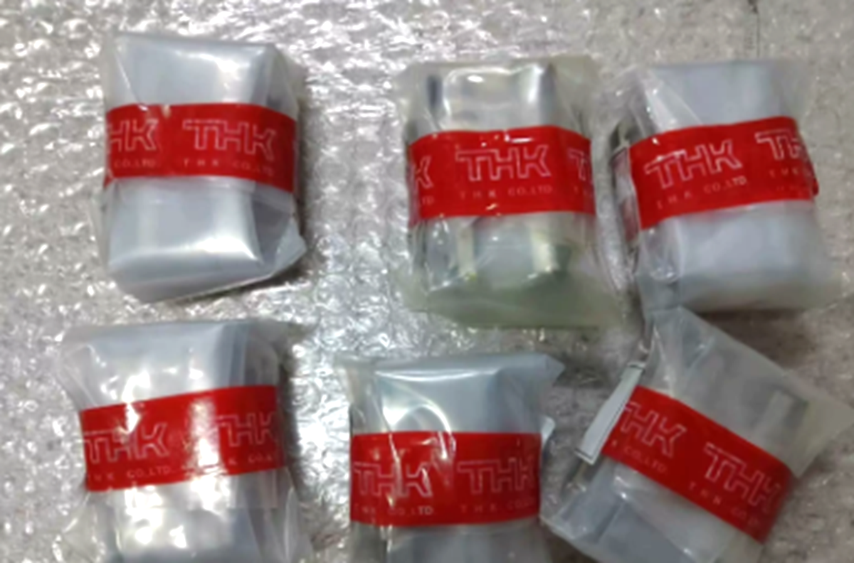 THK HSR15A1SS Linear Guide Slider - High Precision Ball Bearing Guide Rail for Precision Motion Systems - THK