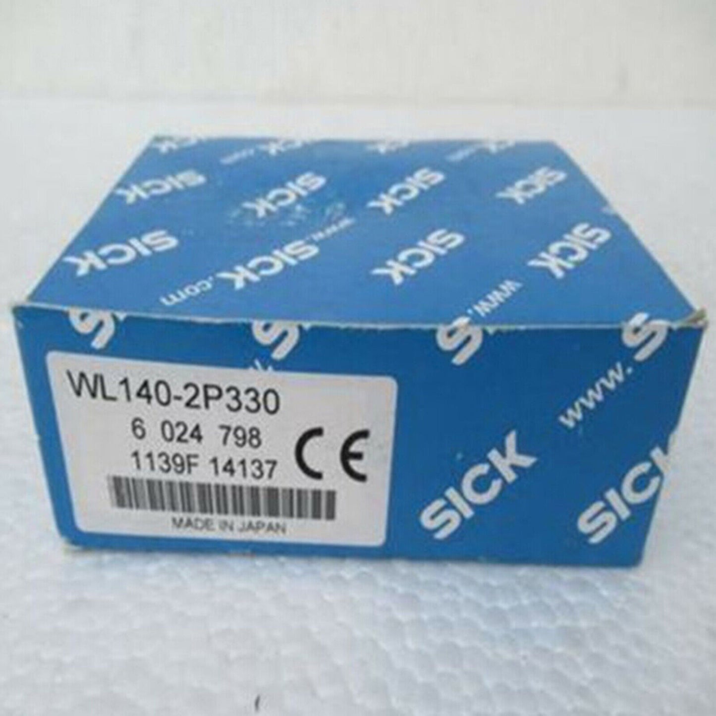 ONE SICK WL140-2P330 Photoelectric Switch - ONE SICK