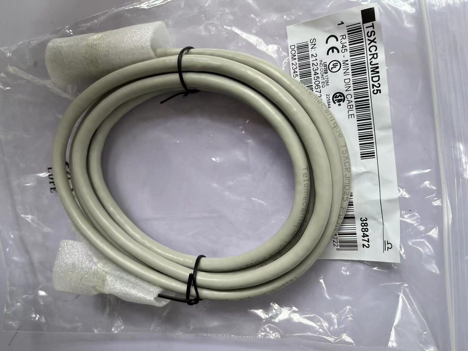 new Schneider TSXCRJMD25 Mini DIN for PLC RJ45 Programming Cable - SCHNEIDER