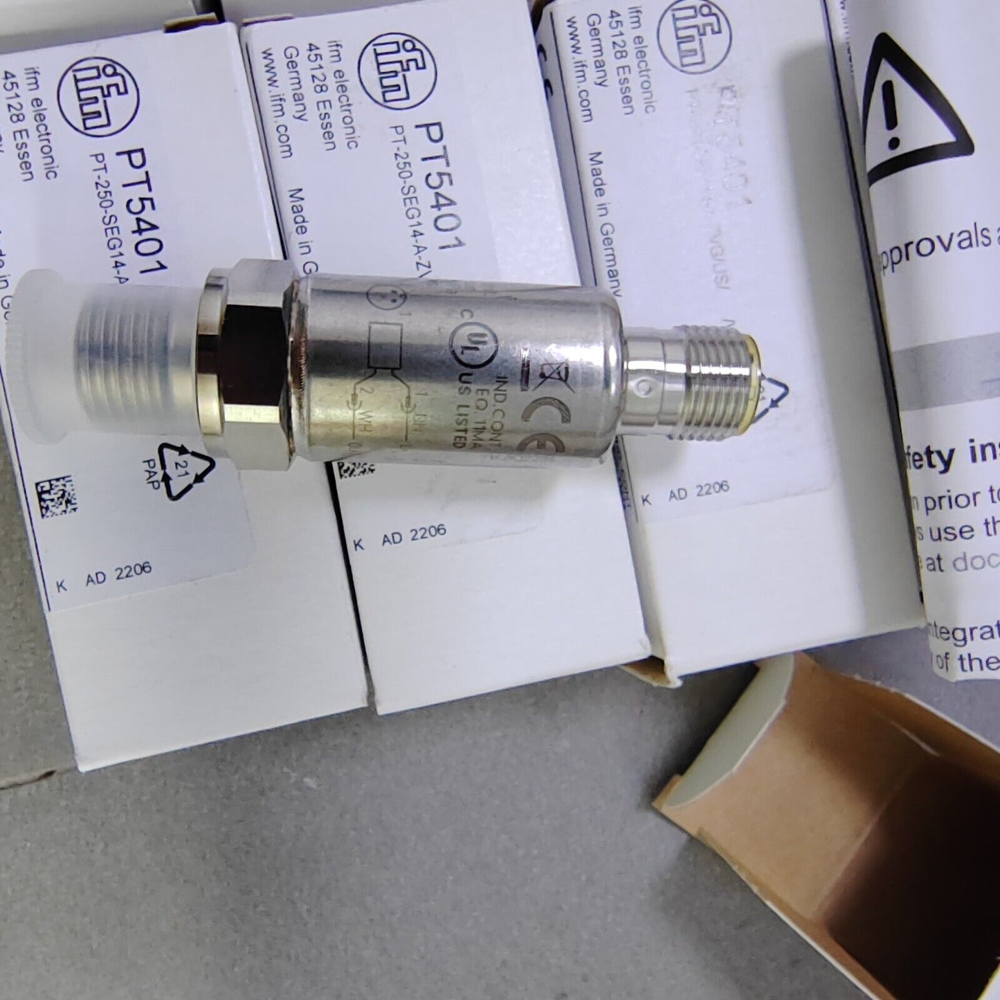 new 1 PCS IFM PT5401 pressure transmitter - IFM SENSORS