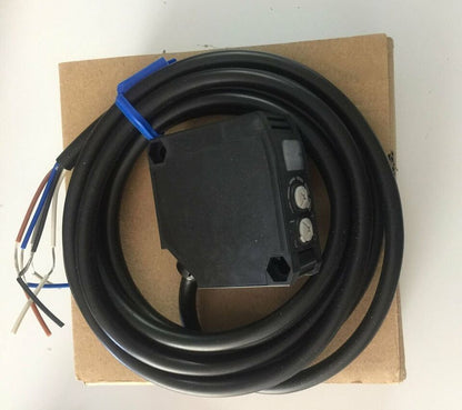 1PC Omron E3JK-DR12-C Photoelectric Switch E3JKDR12C Free Shipping