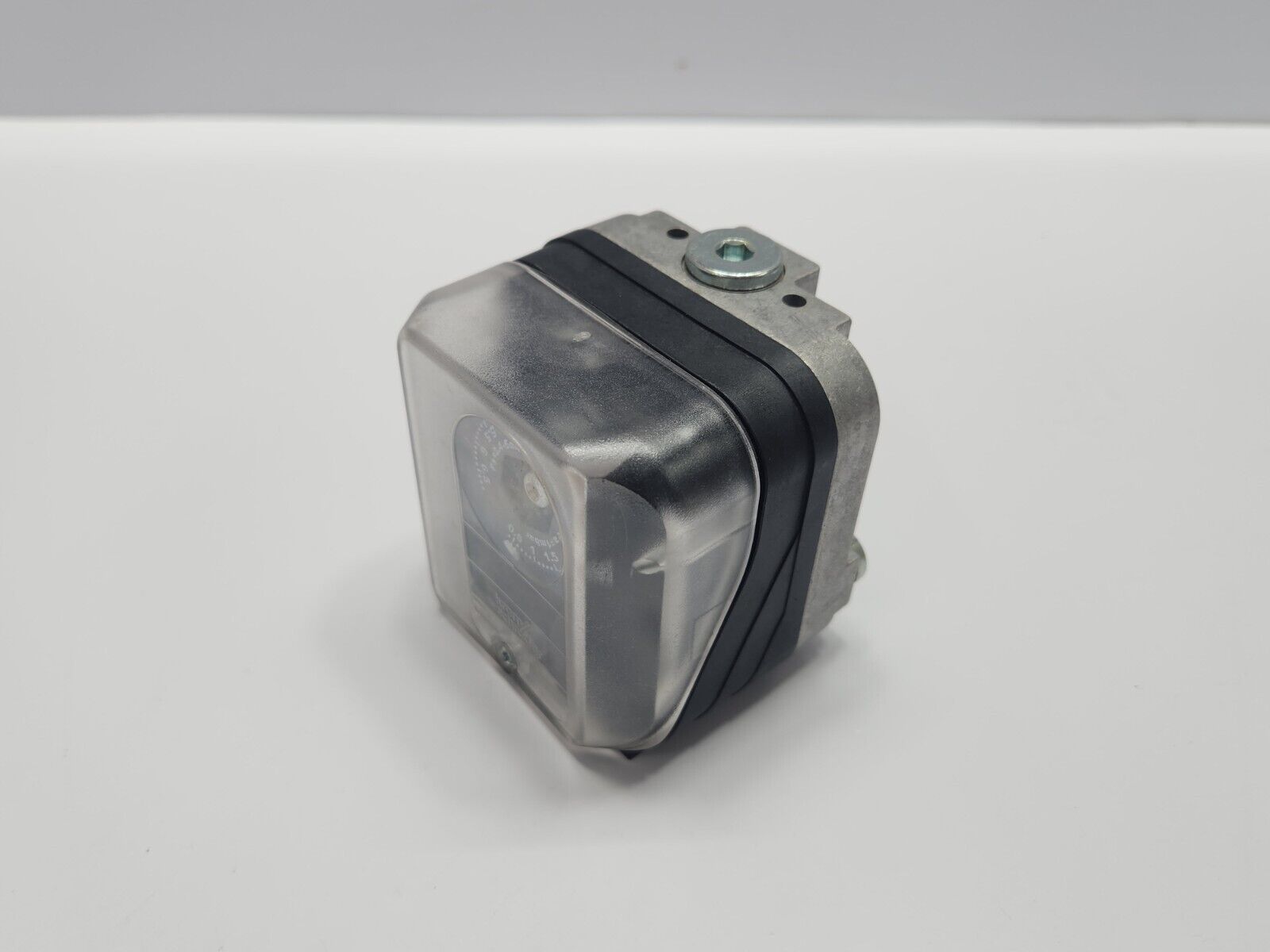 new KROMSCHRODER DG6U-3 PRESSURE SWITCH 84447250 - KROMSCHO DER