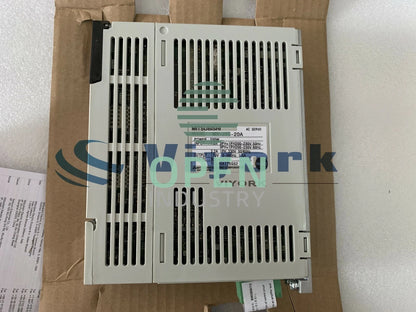 1PCS Mitsubishi MR-J2S-20A MELSERVO MR-J2 SERVO AMPLIFIER 200W 200VAC