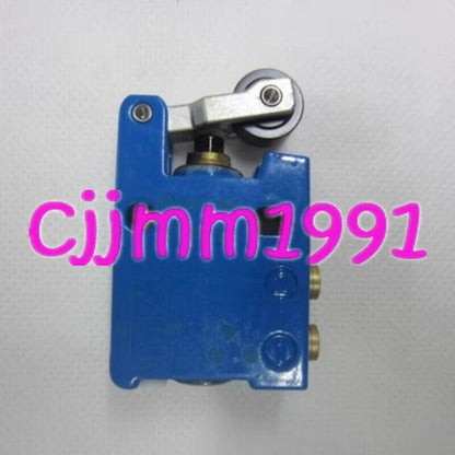 New 1PC CROUZET Pneumatic Manual Control Valve - CROUZET