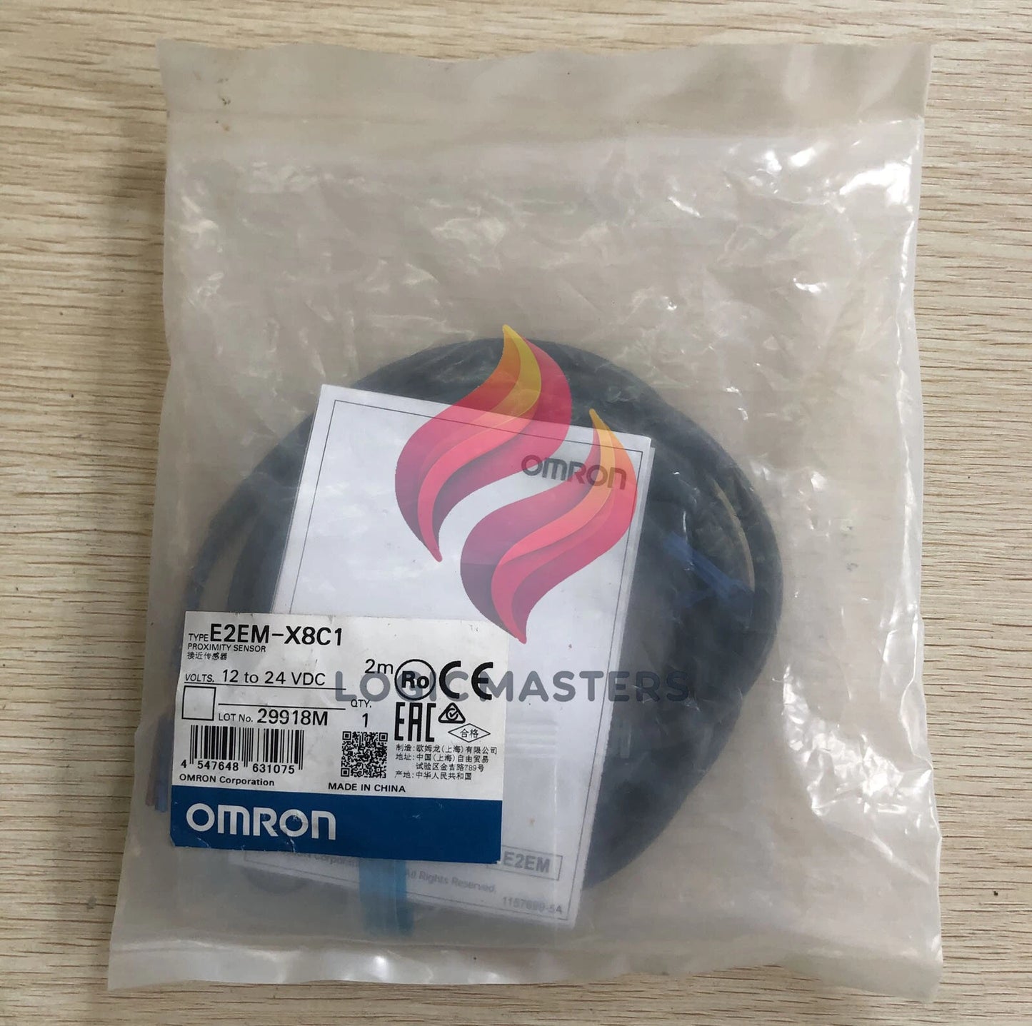 1PCS Omron Proximity Switch E2EM-X8C1 E2EMX8C1