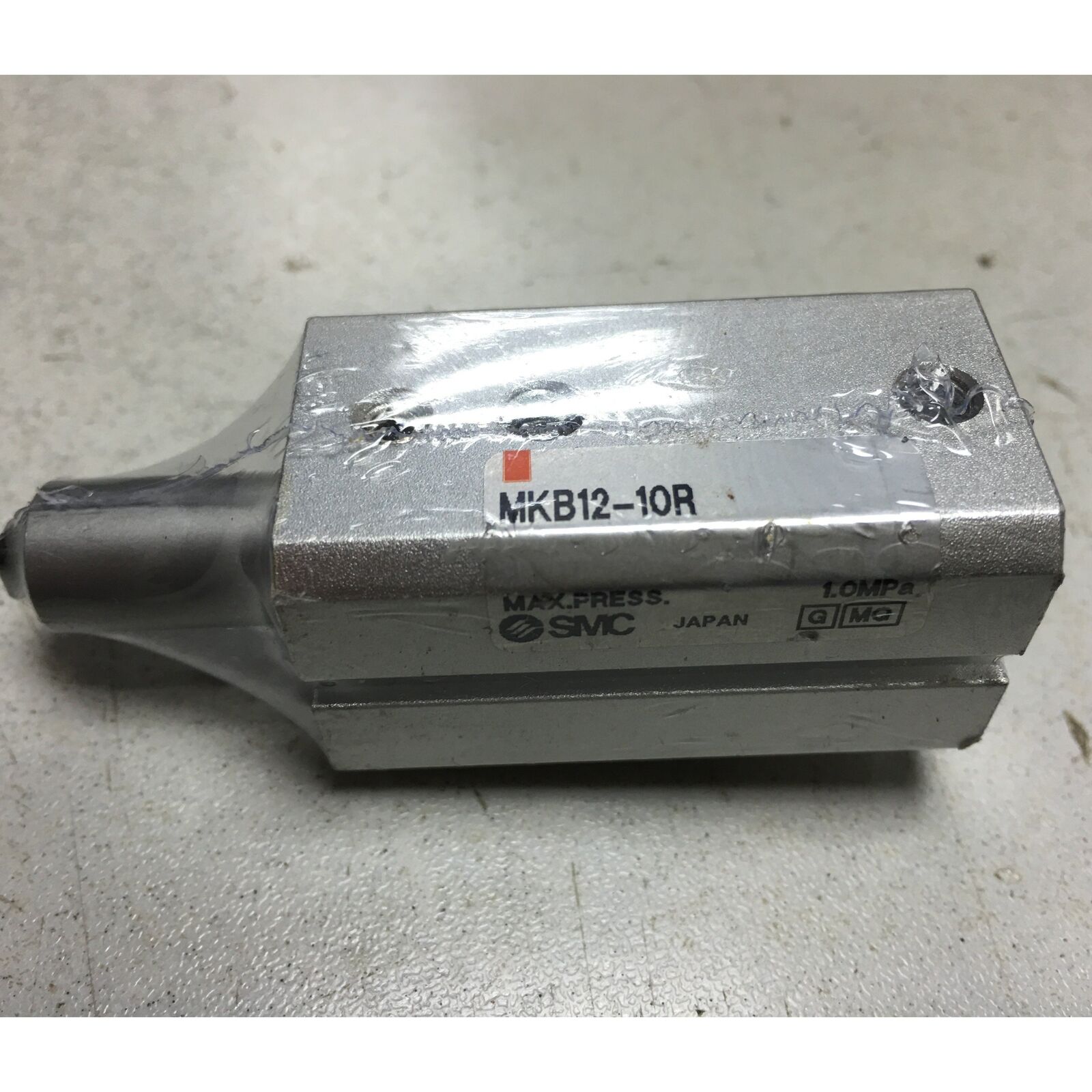 1PC SMC Rotary Clamp Cylinder MKB12-10R - SMC
