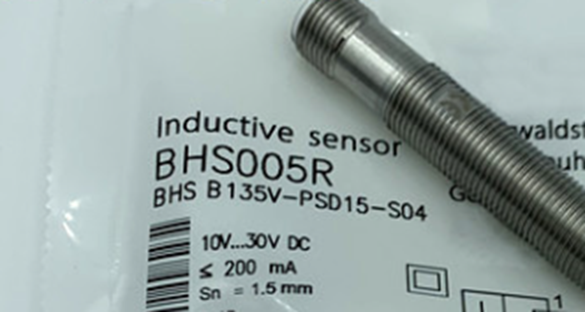 BALLUFF BHS B135V-PSD15-S04 Proximity Sensor