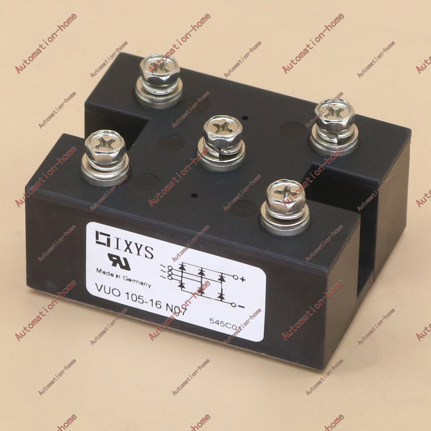 1PCS  IXYS Power Module Supply VUO105-16NO7 Free Shipping