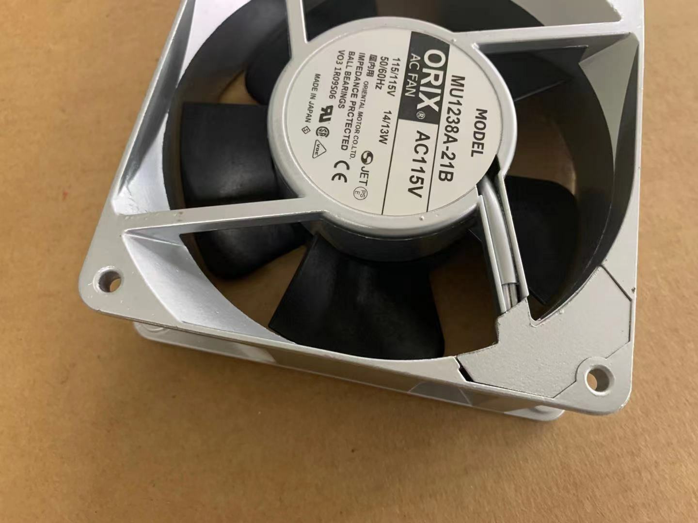 new 1pcs ORIX MU1238A-21B AC115V 14/13W 120*120*38 mm 120mm fan