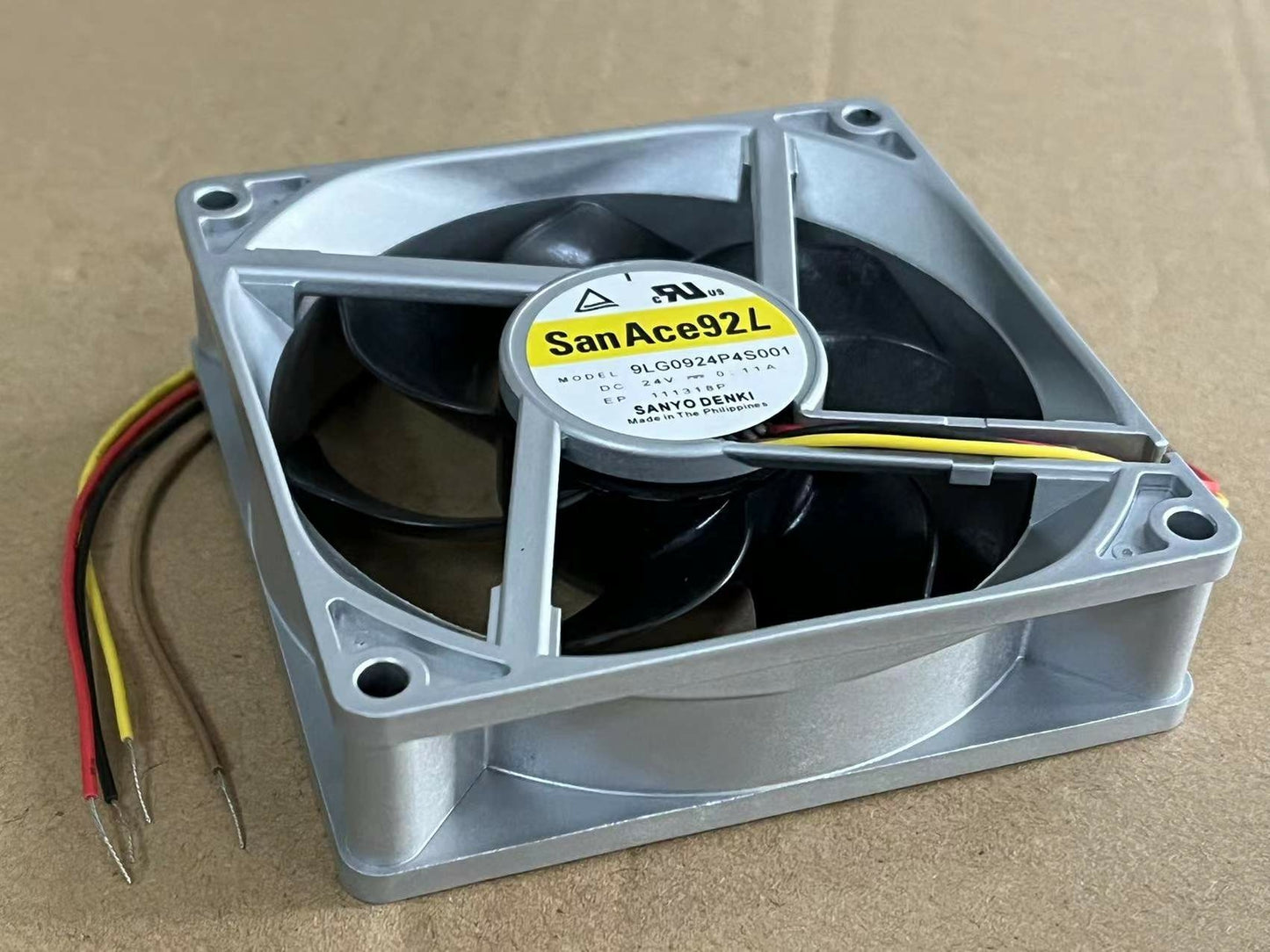 new Sanyo 9LG0924P4S001 92x92x25mm 24VDC inverter cooling fan