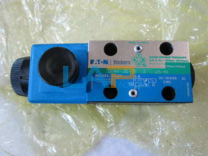 VICKERS DG4V-3S-8C-VM-U-D5-61 Solenoid Valve - 1PC New - VICKERS
