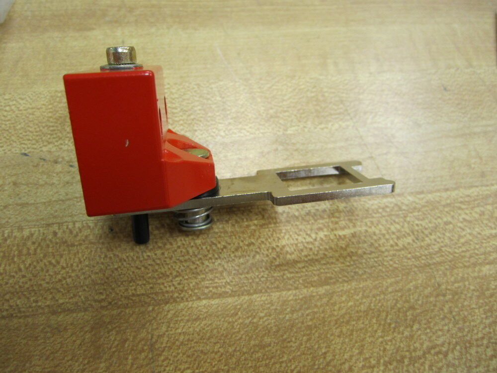 new Telemecanique XCS-Z03 Flexible Key-Tongue XCSZ03 074537 - TELEMECANIQUE