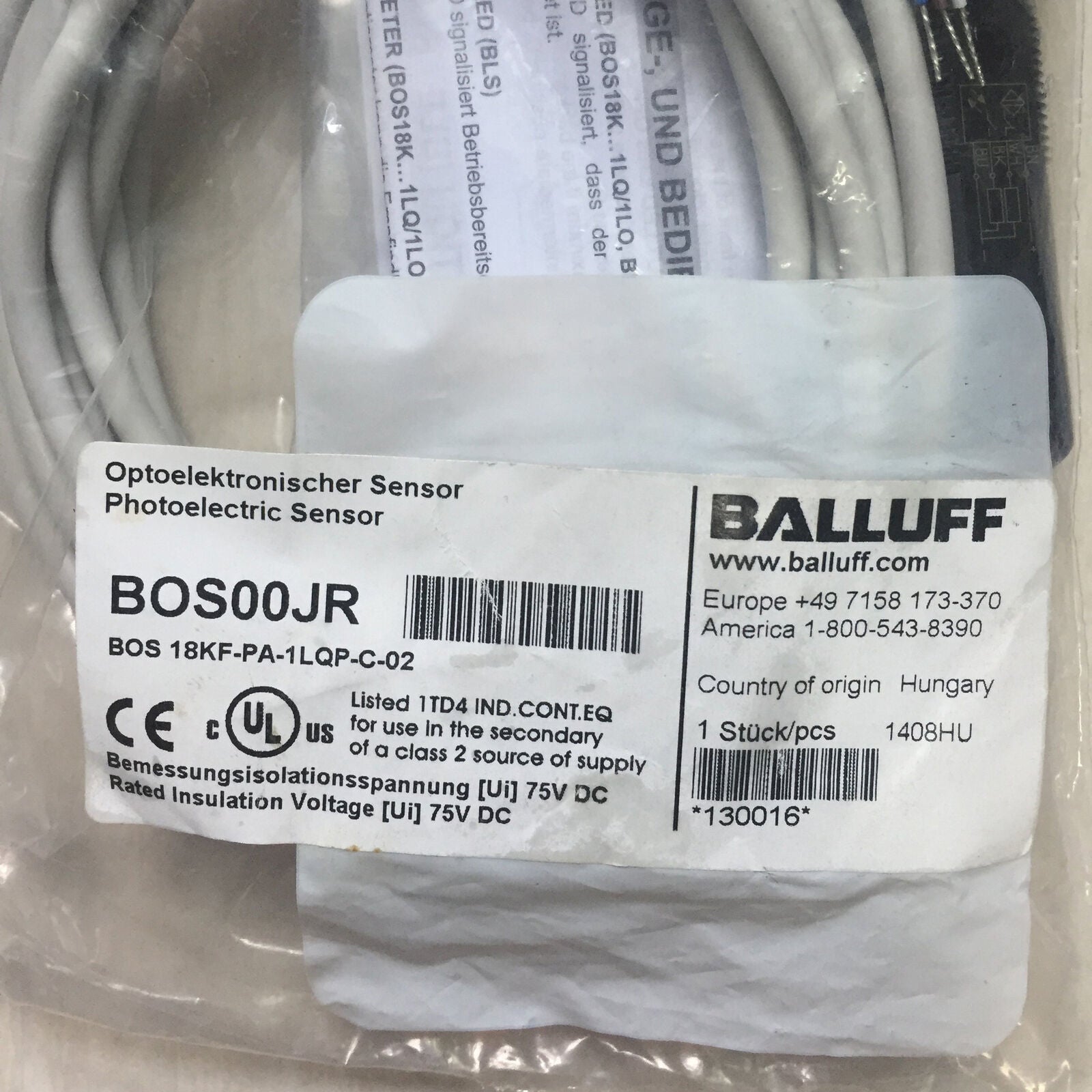 new 1pcs  balluff BOS 18KF-PA-1LQP-C-02 Photoelectric sensor SHIP