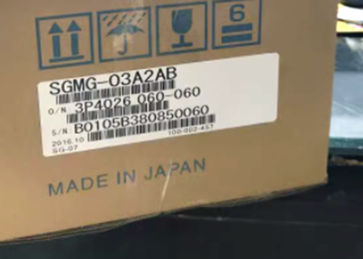 Yaskawa SGMG-03A2AB Servo Motor - YASKAWA