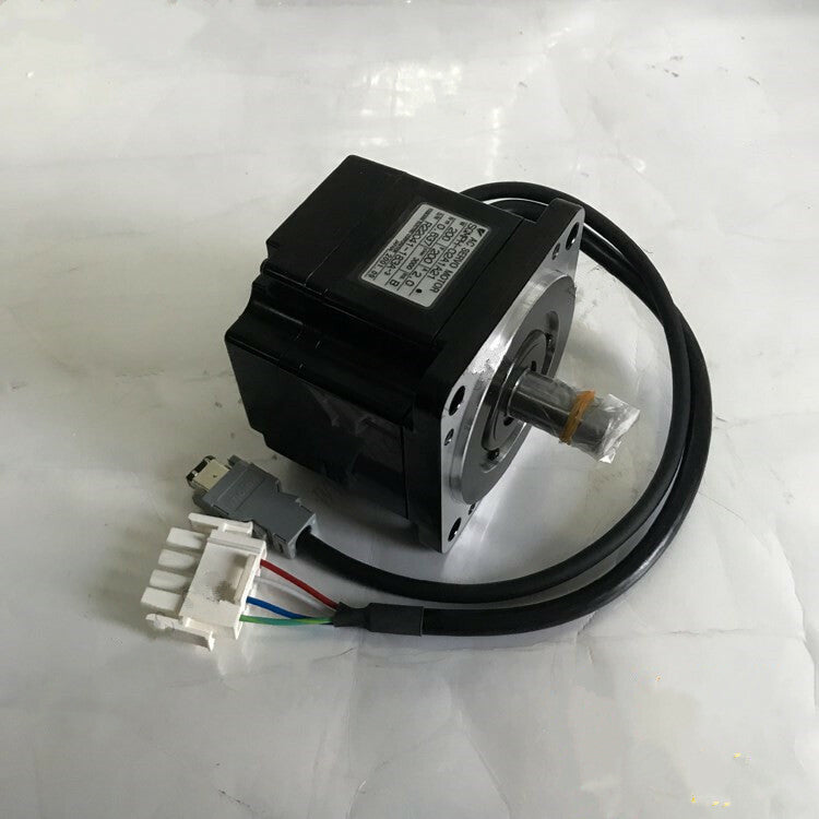 1PC YASKAWA AC SERVO MOTOR SGMPH-02A1A21