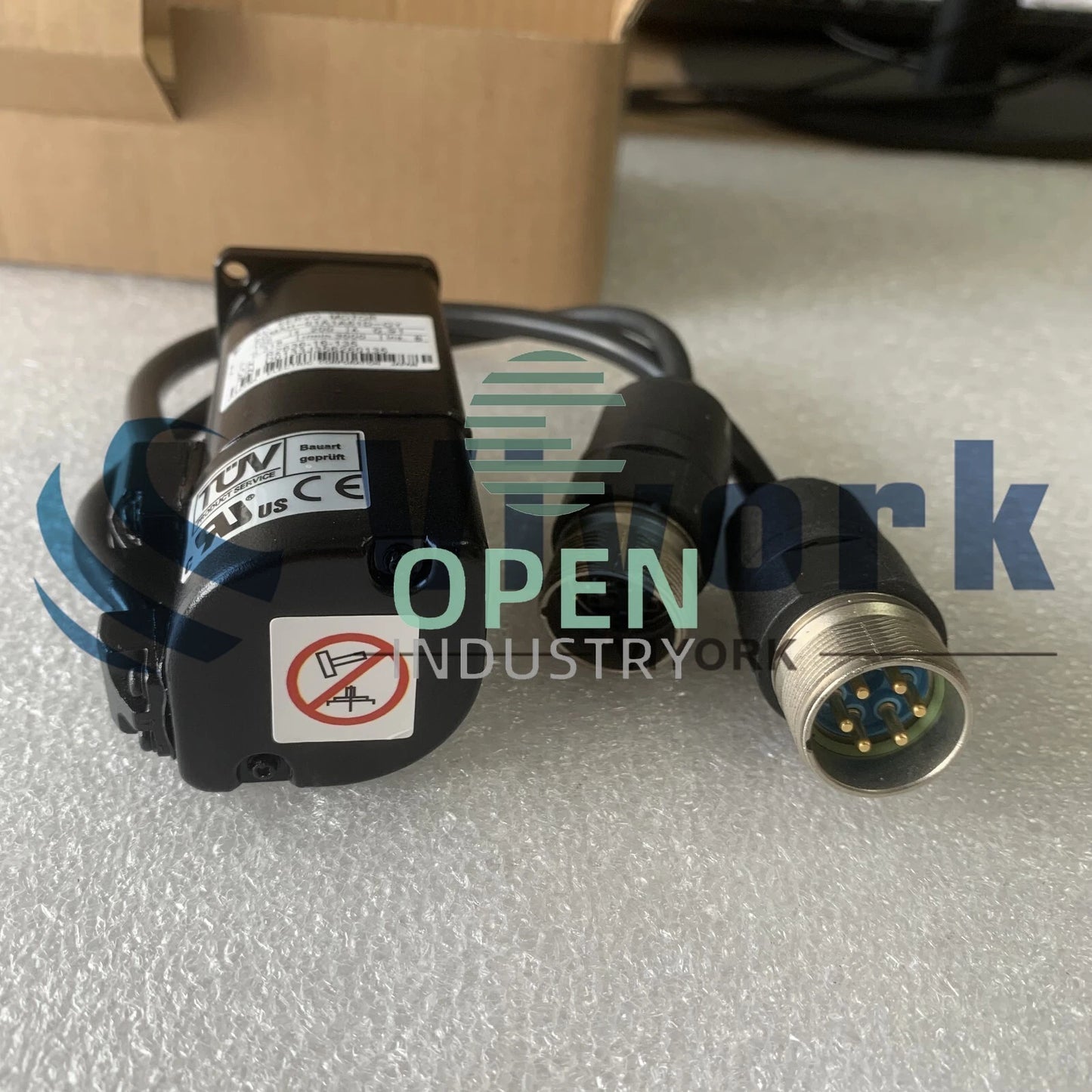 1PCS Yaskawa SGMAH-01A1A61D-OY AC SERVO MOTOR 100W 3000RPM 0.32NM