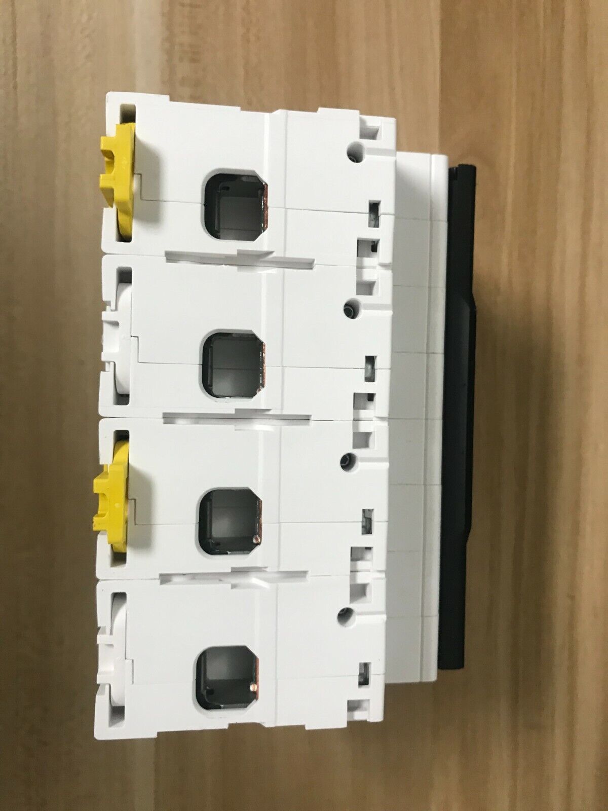 new 1PCS Schneider A9N19811 C120H 80A 4P Circuit breaker - SCHNEIDER