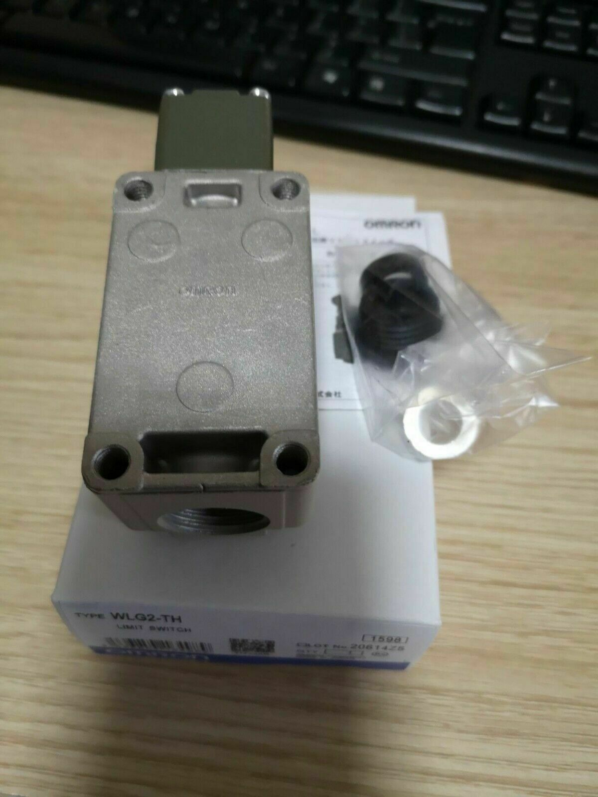 Omron Limit Switch WLG2-TH - OMRON